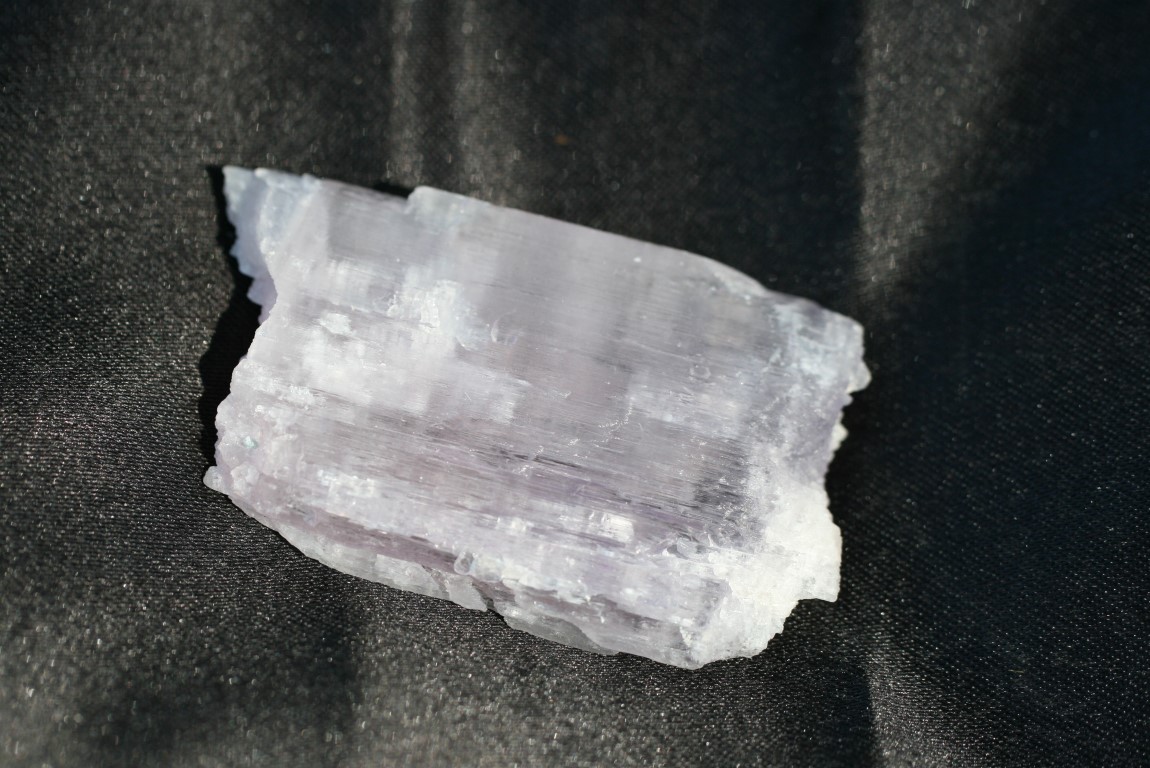 Kunzite Divine Love, activation of the Heart's knowing, emotional healing 5042